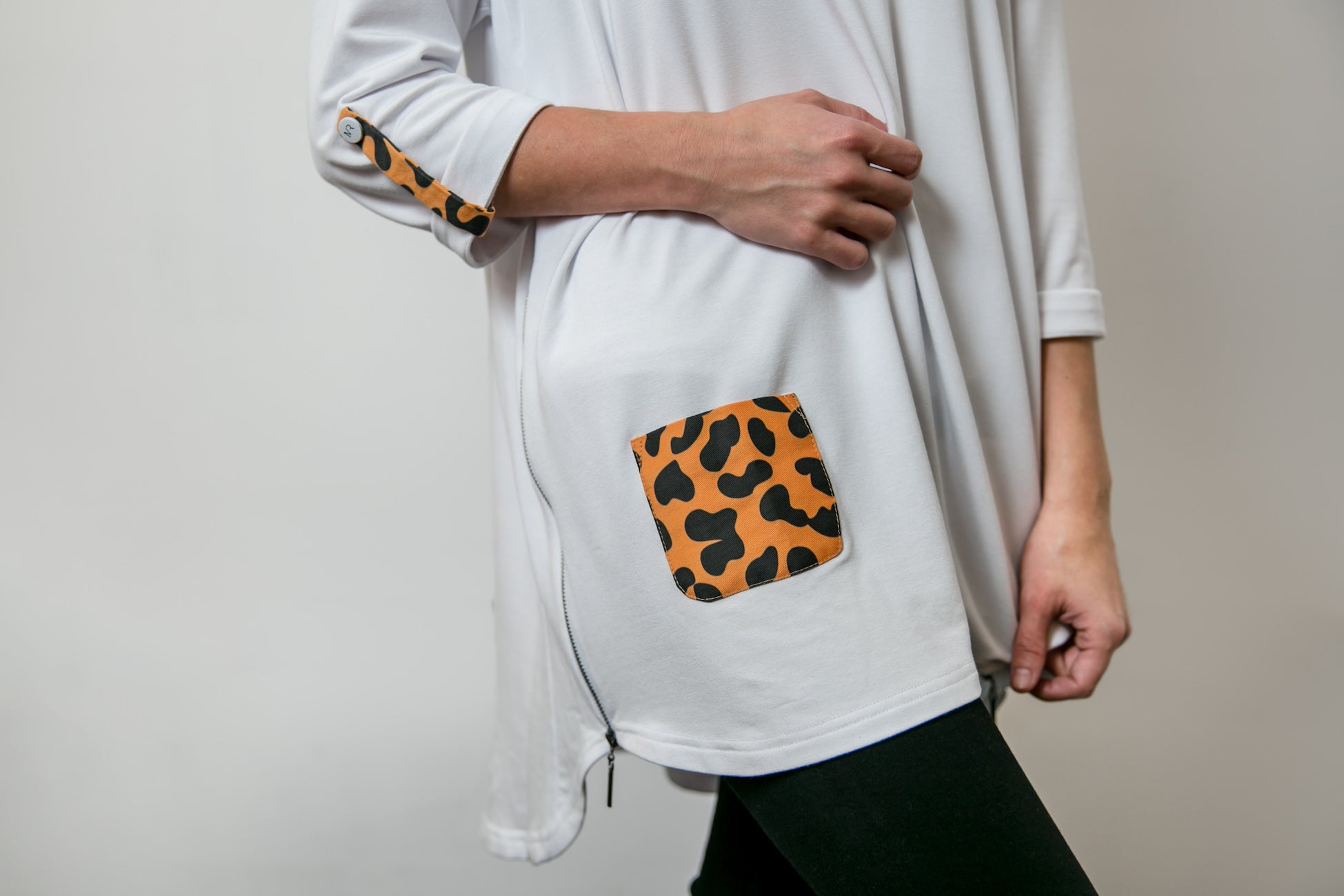 Mia Top – White & Leopard Print